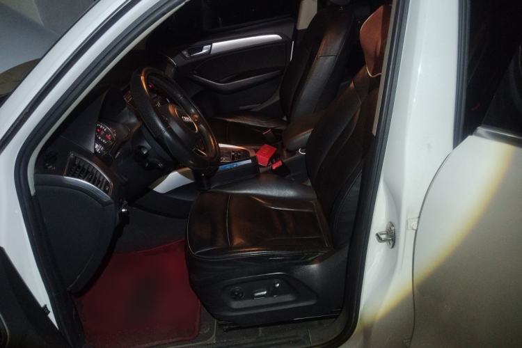Used Audi Q5 2013 40 TFSI Technology Edition Left Front Seat