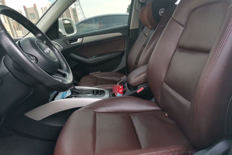 Used Audi Q5 2013 40 TFSI Ambition Left Front Seat