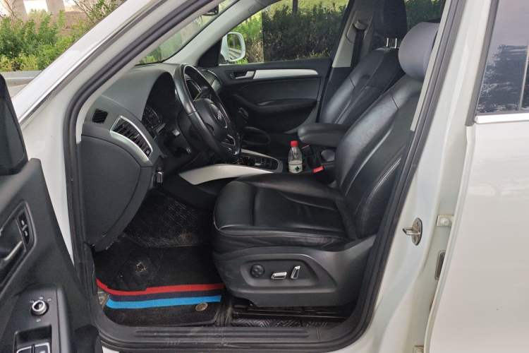 Used Audi Q5 2013 40 TFSI Technology Edition Left Front Seat