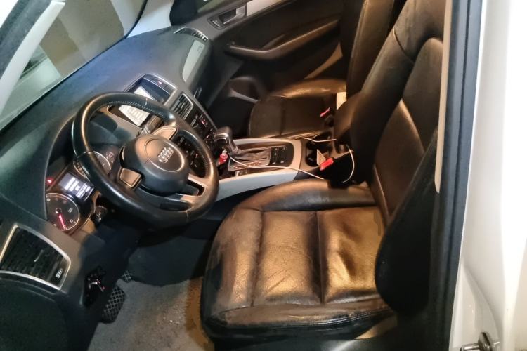 Used Audi Q5 2013 40 TFSI Ambition Left Front Seat