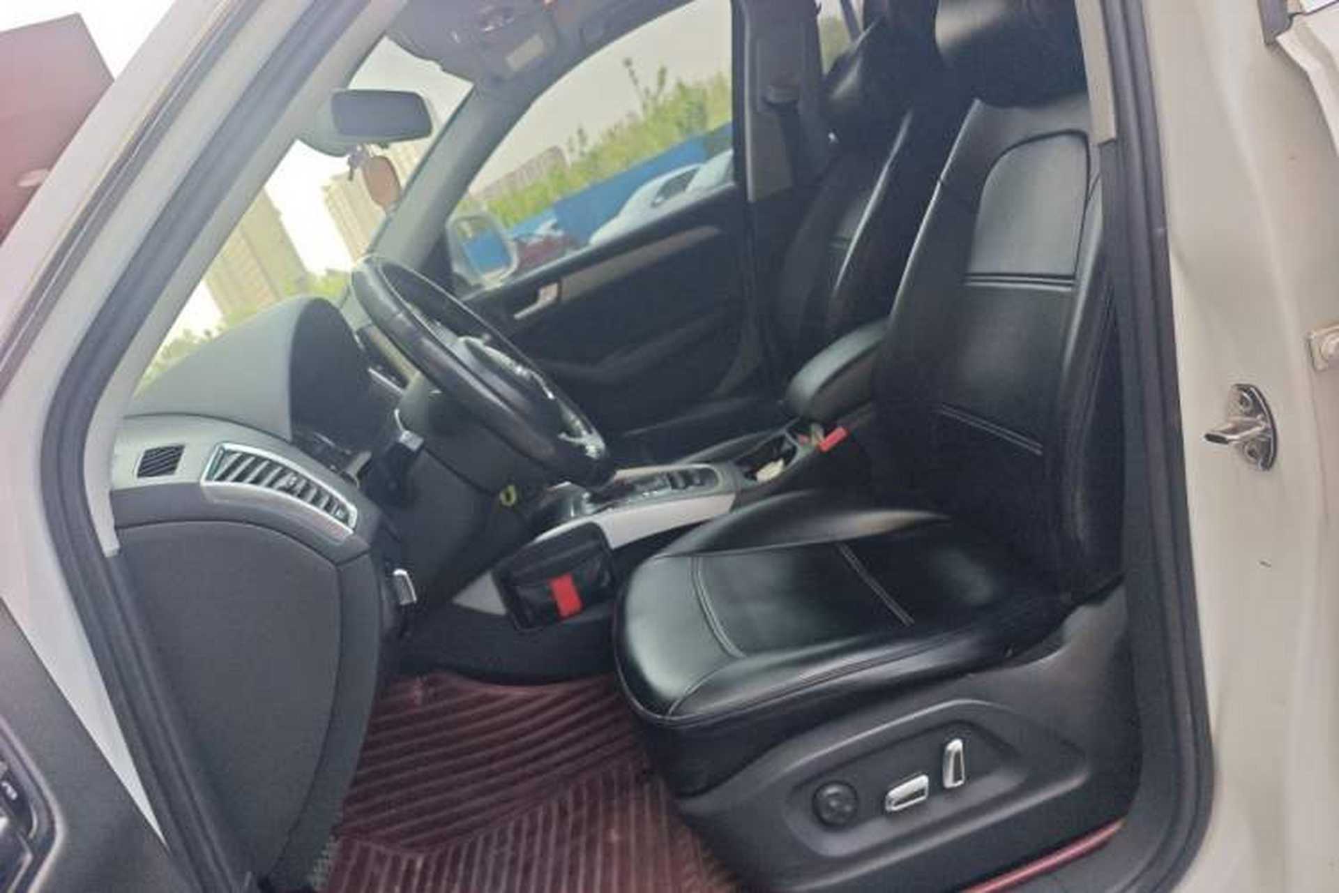 Used Audi Q5 2013 40 TFSI Ambition Left Front Seat
