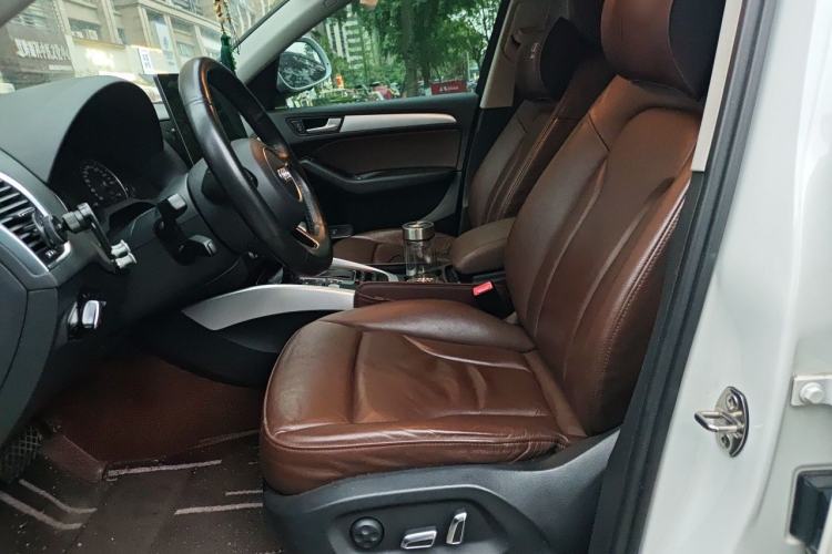 Used Audi Q5 2013 40 TFSI Ambition Left Front Seat