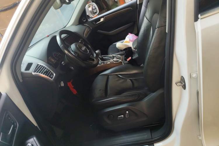 Used Audi Q5 2013 40 TFSI Comfort Edition Left Front Seat