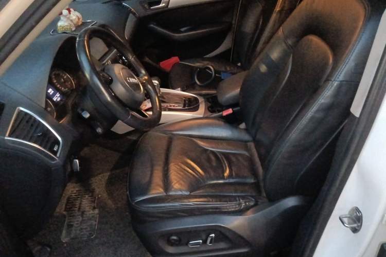 Used Audi Q5 2013 40 TFSI Technology Edition Left Front Seat
