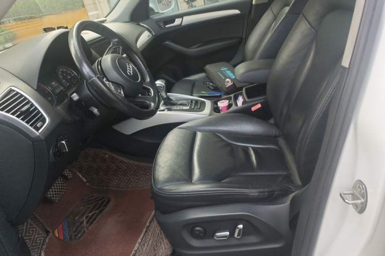 Used Audi Q5 2013 40 TFSI Technology Edition Left Front Seat