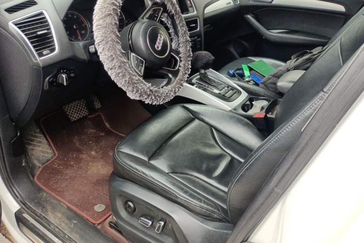 Used Audi Q5 2013 40 TFSI Technology Edition Left Front Seat