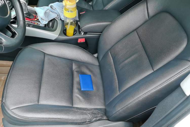 Used Audi Q5 2013 40 TFSI Ambition Left Front Seat