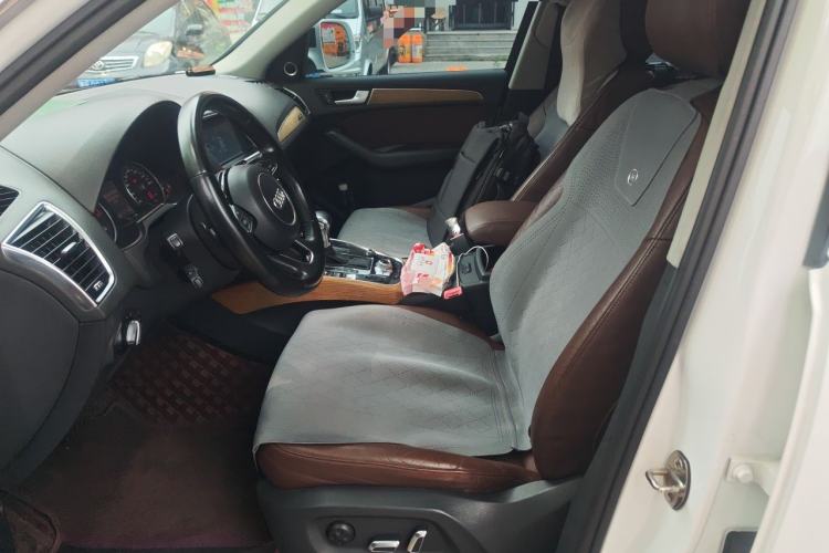 Used Audi Q5  Left Front Seat