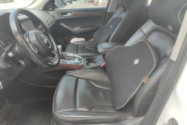 Used Audi Q5 2013 40 TFSI Ambition Left Front Seat