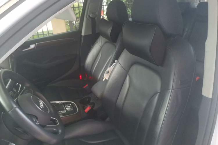 Used Audi Q5 2013 40 TFSI hybrid Left Front Seat