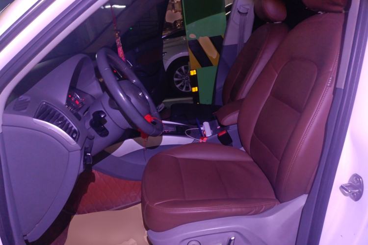 Used Audi Q5 2013 40 TFSI Ambition Left Front Seat