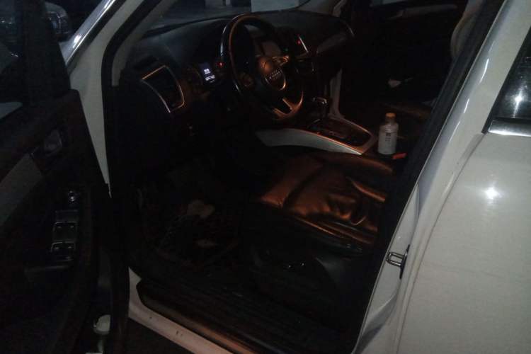 Used Audi Q5 2013 40 TFSI Technology Edition Left Front Seat