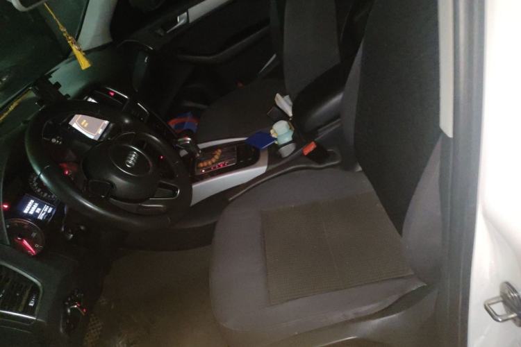 Used Audi Q5 2013 40 TFSI Ambition Left Front Seat