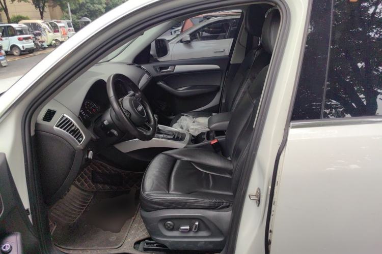 Used Audi Q5 2013 40 TFSI Technology Edition Left Front Seat
