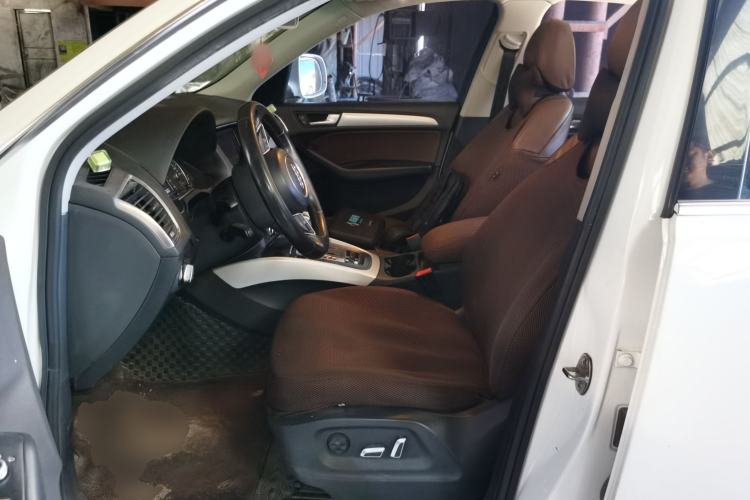 Used Audi Q5 2013 40 TFSI Technology Edition Left Front Seat