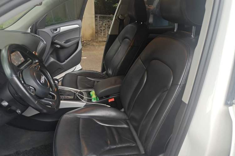Used Audi Q5 2013 40 TFSI Technology Edition Left Front Seat