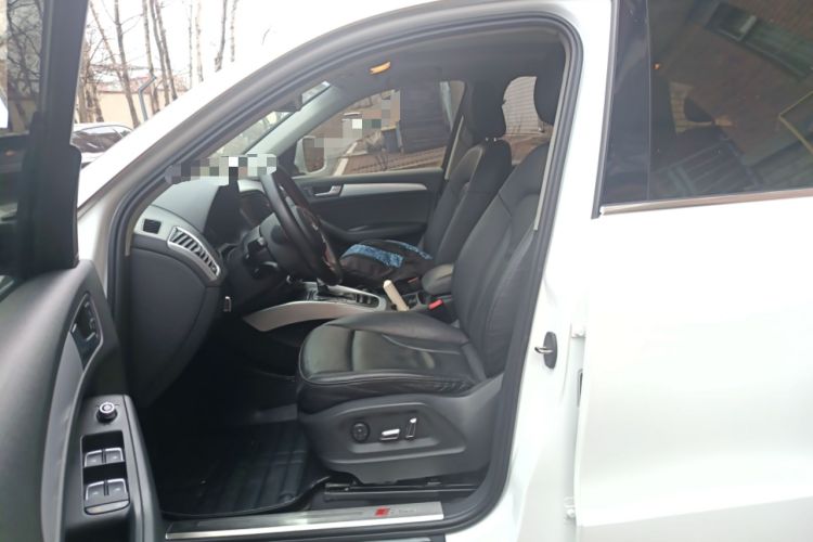 Used Audi Q5 2013 40 TFSI Technology Edition Left Front Seat
