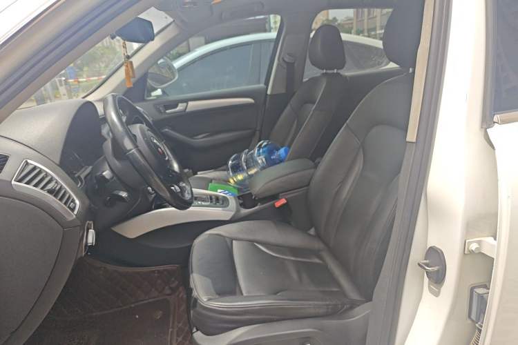 Used Audi Q5 2013 40 TFSI Technology Edition Left Front Seat
