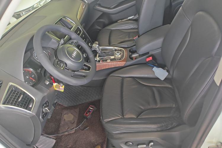 Used Audi Q5 2013 40 TFSI Comfort Edition Left Front Seat