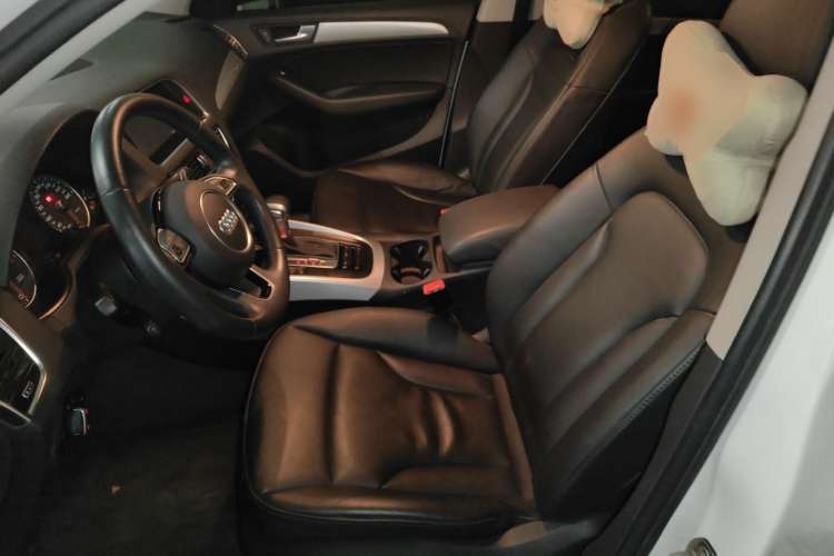 Used Audi Q5 2013 40 TFSI Technology Edition Left Front Seat