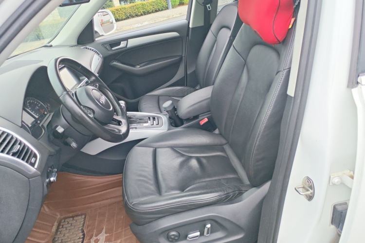 Used Audi Q5 2013 40 TFSI Technology Edition Left Front Seat
