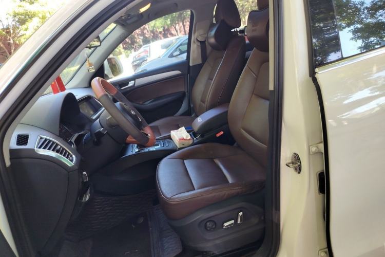 Used Audi Q5 2013 40 TFSI Ambition Left Front Seat