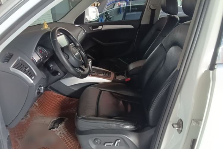 Used Audi Q5 2013 40 TFSI Technology Edition Left Front Seat