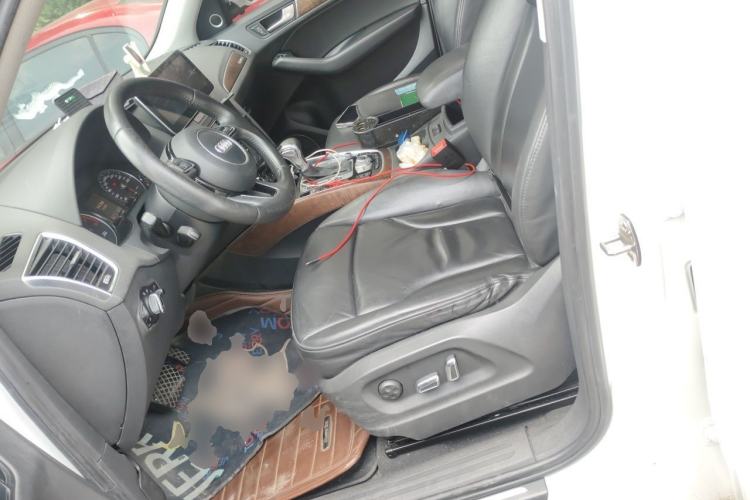 Used Audi Q5 2013 40 TFSI Comfort Edition Left Front Seat