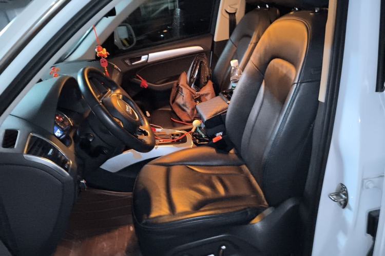 Used Audi Q5 2013 40 TFSI Technology Edition Left Front Seat