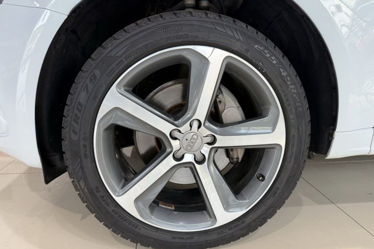 Used Audi Q5 2013 45 TFSI quattro Sport Edition Left Front Wheel Hub