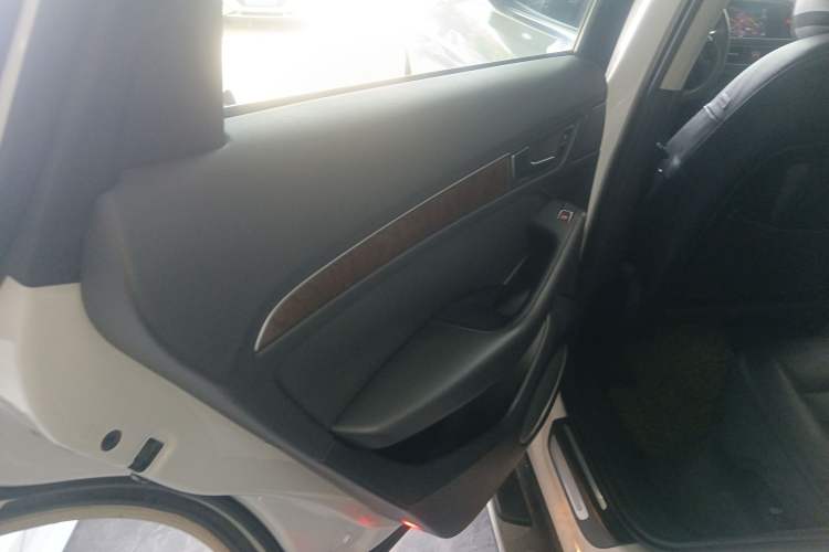 Used Audi Q5 2013 40 TFSI Comfort Edition Left Rear Door Interior