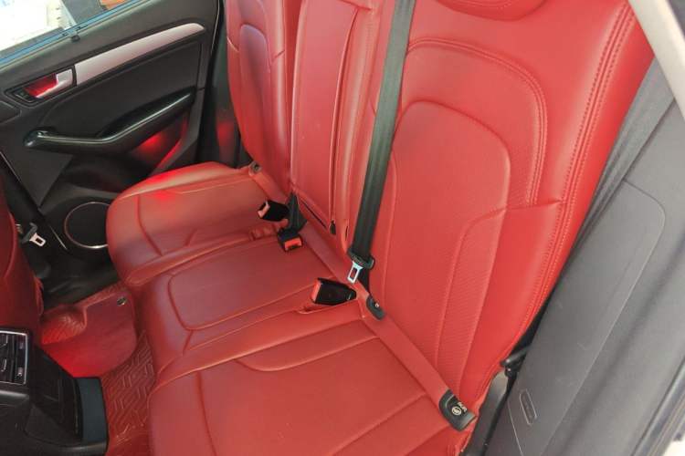Used Audi Q5 2013 45 TFSI quattro Sport Edition Left Rear Seat