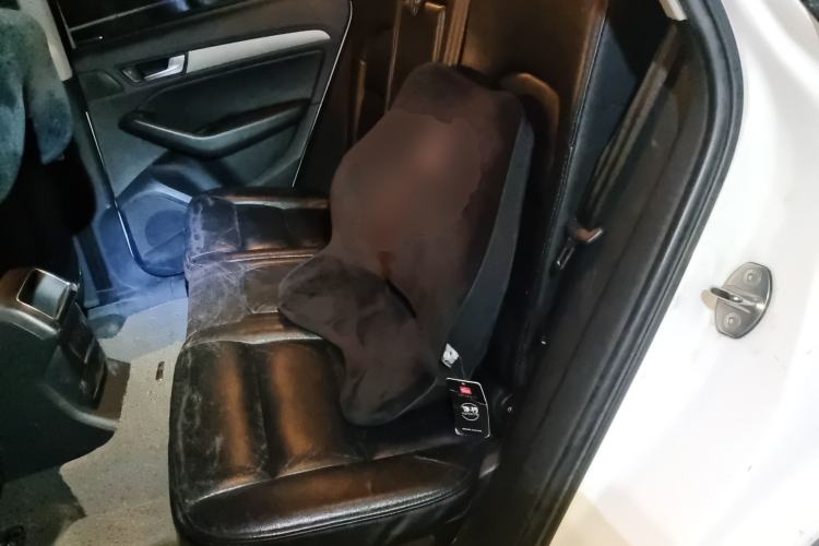 Used Audi Q5 2013 40 TFSI Ambition Left Rear Seat