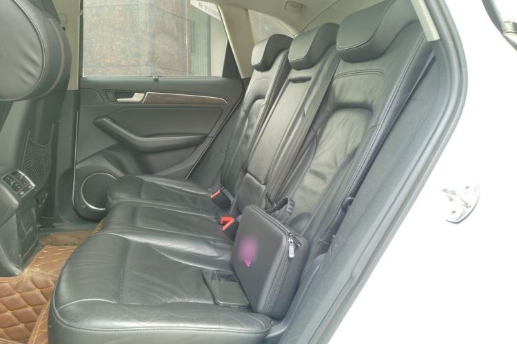 Used Audi Q5 2013 40 TFSI hybrid Left Rear Seat