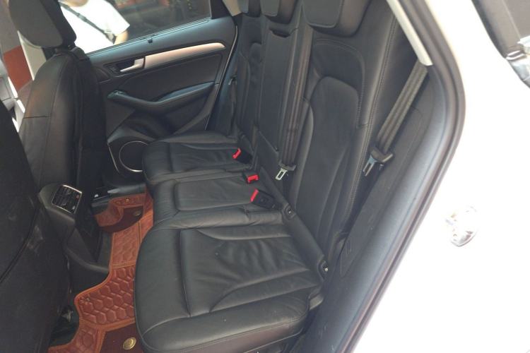 Used Audi Q5 2013 45 TFSI quattro Sport Edition Left Rear Seat