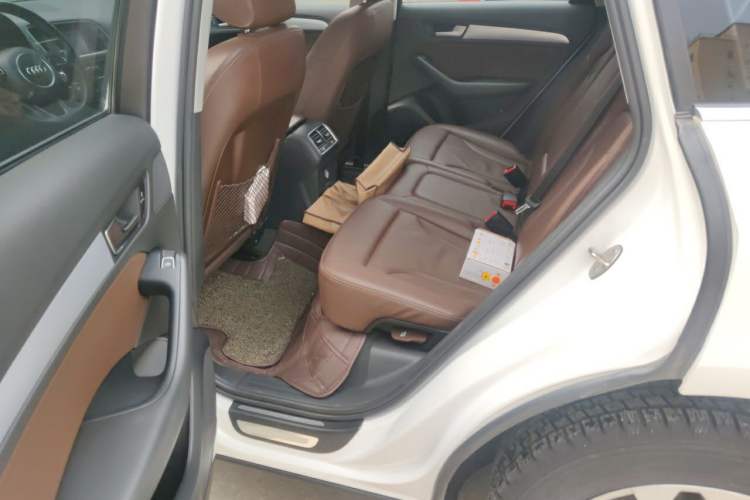 Used Audi Q5 2013 40 TFSI Technology Edition Left Rear Seat