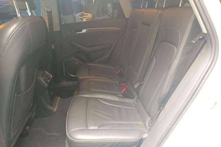 Used Audi Q5 2013 40 TFSI Comfort Edition Left Rear Seat