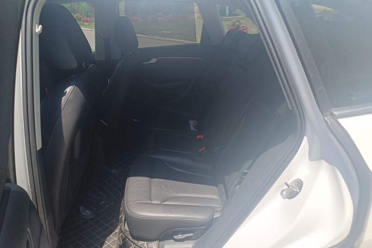 Used Audi Q5 2013 40 TFSI hybrid Left Rear Seat