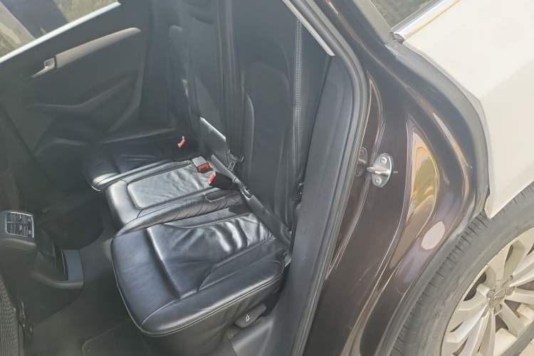 Used Audi Q5 2013 40 TFSI Technology Edition Left Rear Seat