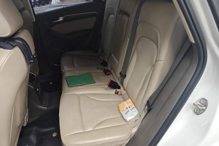 Used Audi Q5 2013 40 TFSI Comfort Edition Left Rear Seat