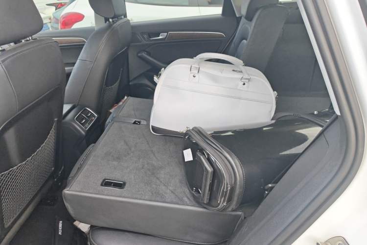 Used Audi Q5 2013 40 TFSI Comfort Edition Left Rear Seat