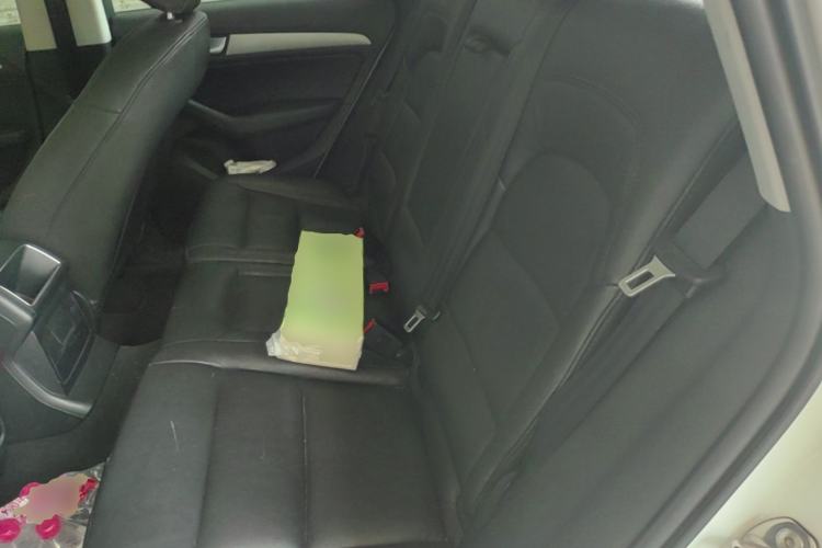 Used Audi Q5 2013 40 TFSI Ambition Left Rear Seat