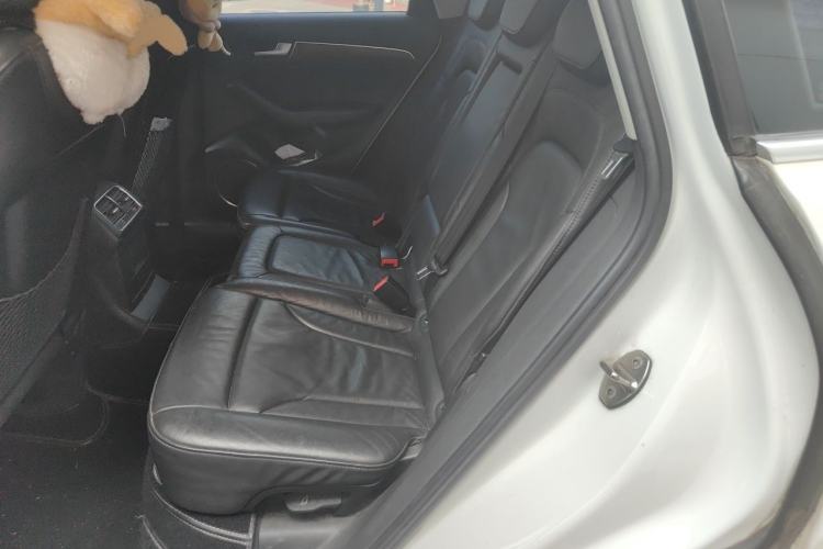 Used Audi Q5 2013 40 TFSI Ambition Left Rear Seat