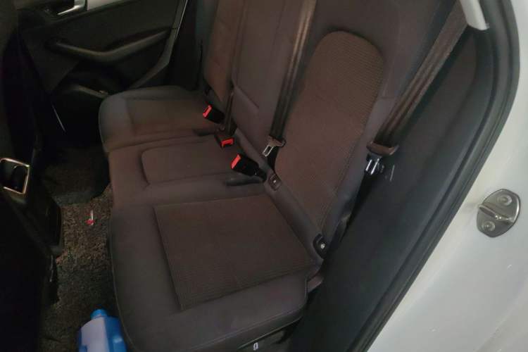 Used Audi Q5 2013 40 TFSI Ambition Left Rear Seat