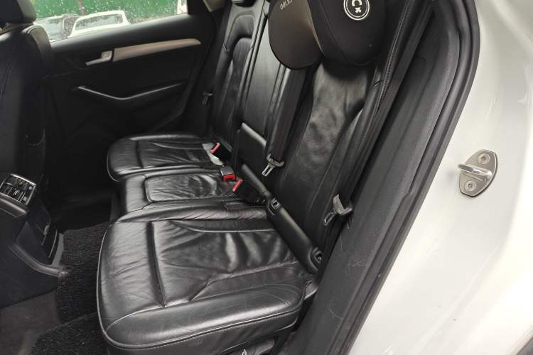 Used Audi Q5 2013 40 TFSI Technology Edition Left Rear Seat