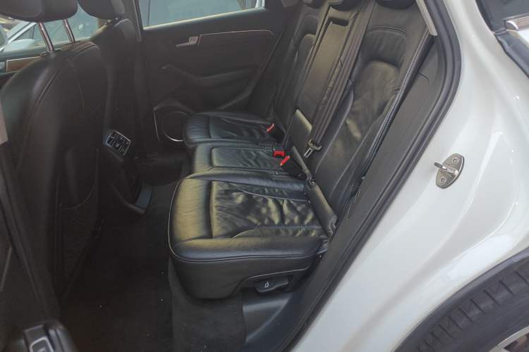 Used Audi Q5 2013 40 TFSI Comfort Edition Left Rear Seat
