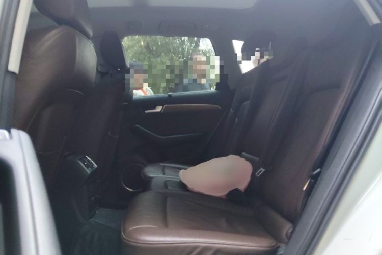Used Audi Q5 2013 40 TFSI Luxury Model Left Rear Seat