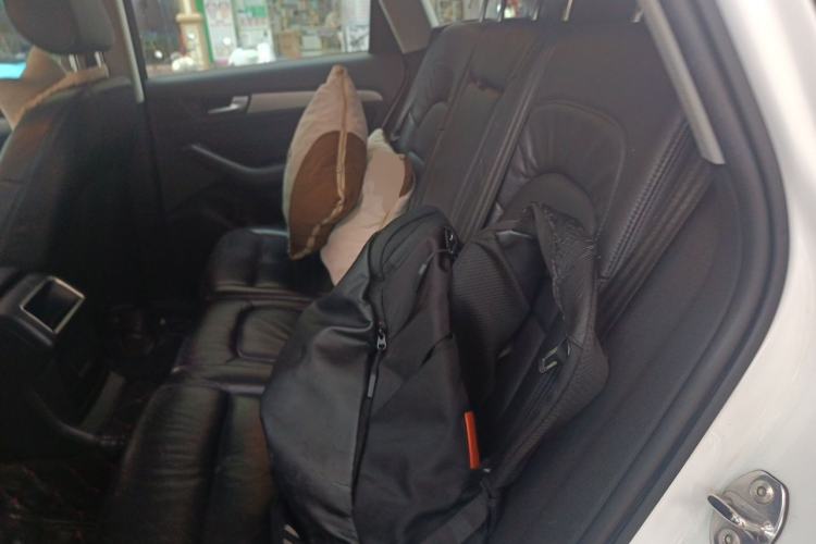 Used Audi Q5 2013 40 TFSI Ambition Left Rear Seat