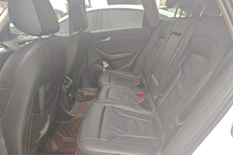 Used Audi Q5 2013 40 TFSI Technology Edition Left Rear Seat