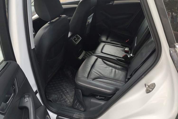 Used Audi Q5 2013 45 TFSI quattro Sport Edition Left Rear Seat